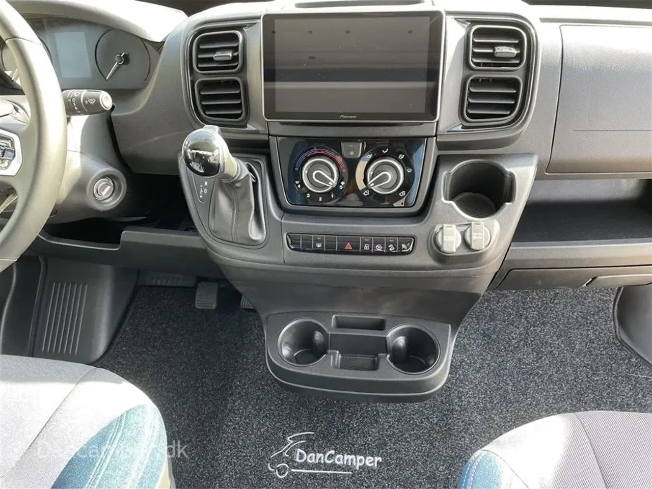 Billede 10 - 2024 - Chausson X650 Exclusive line   Camper med stor Lounge og siddegruppe, 9-trins automatgear, sænkeseng, stor garage, specialfælge, Connect- og X-tilbehørspakke ,