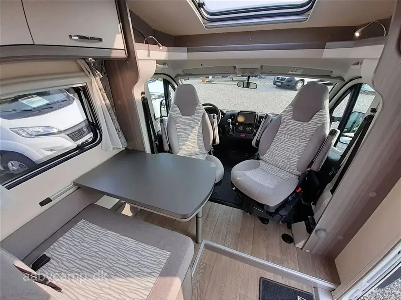Billede 7 - 2022 - Hobby Ontour Edition V65 GE   solceller. elektrisk indgangstrin og markise. hæve/sænke cykelstativ. gasalarm.batteri. LPG gas system.