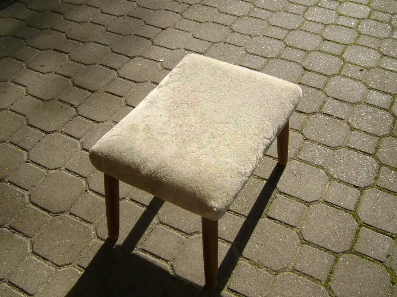 Billede 2 - Fodskammel med Teak Ben og Blomstret stof 