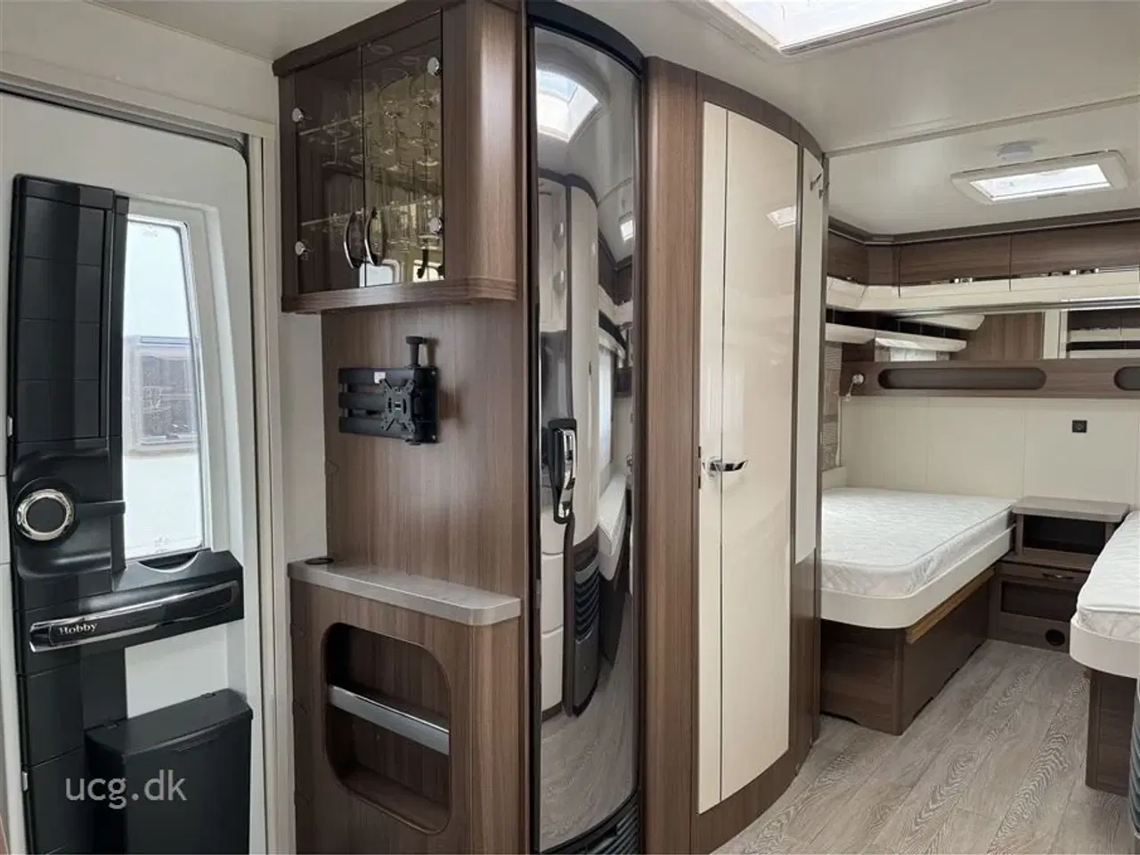 Billede 11 - 2021 - Hobby Prestige 560 LU   Prisen er inkl. klargøring, gastest, fugttest, syn og nummerplade.