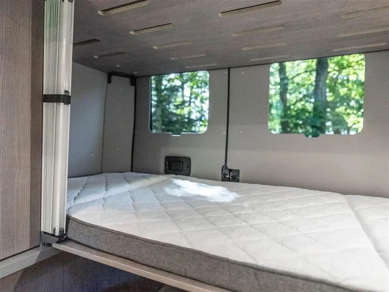 Billede 15 - 2023 - FURGOK XPACE 600 FAMILY North   Van med plads til 5 personer!