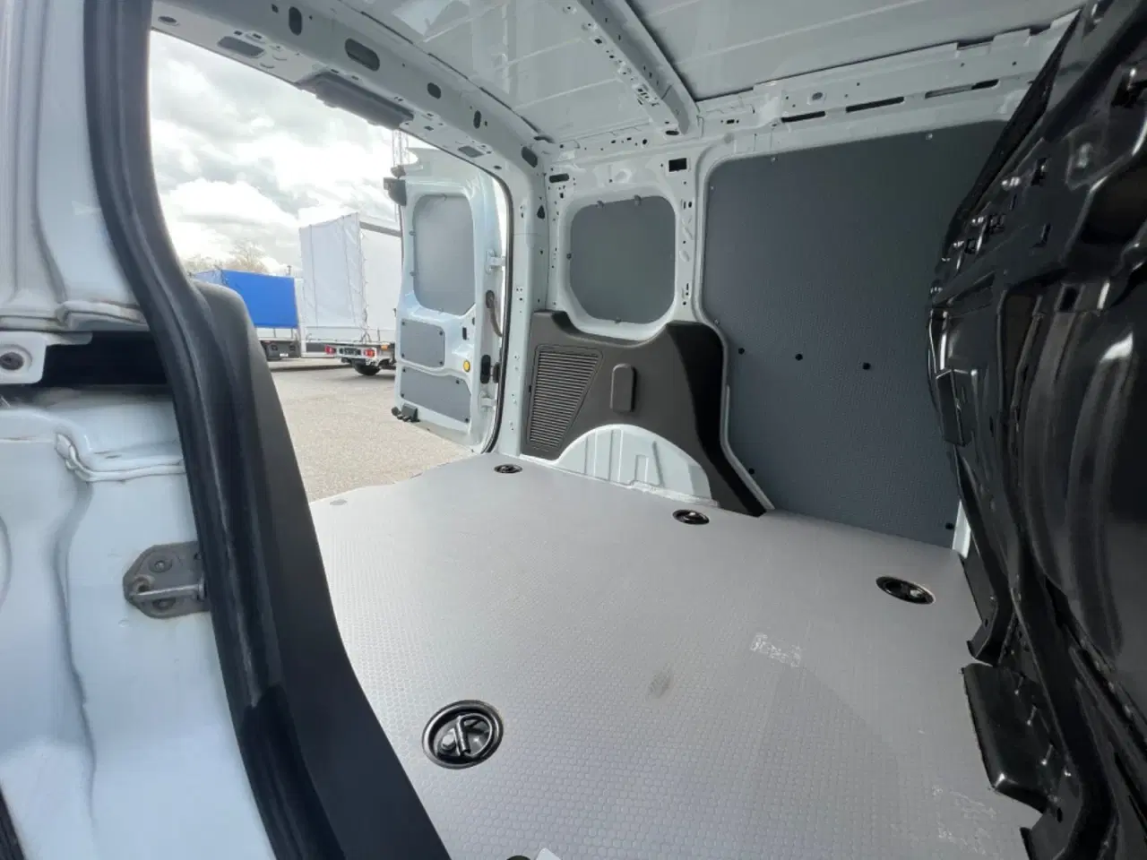 Billede 10 - Ford Transit Connect 1,5 TDCi 100 Trend kort