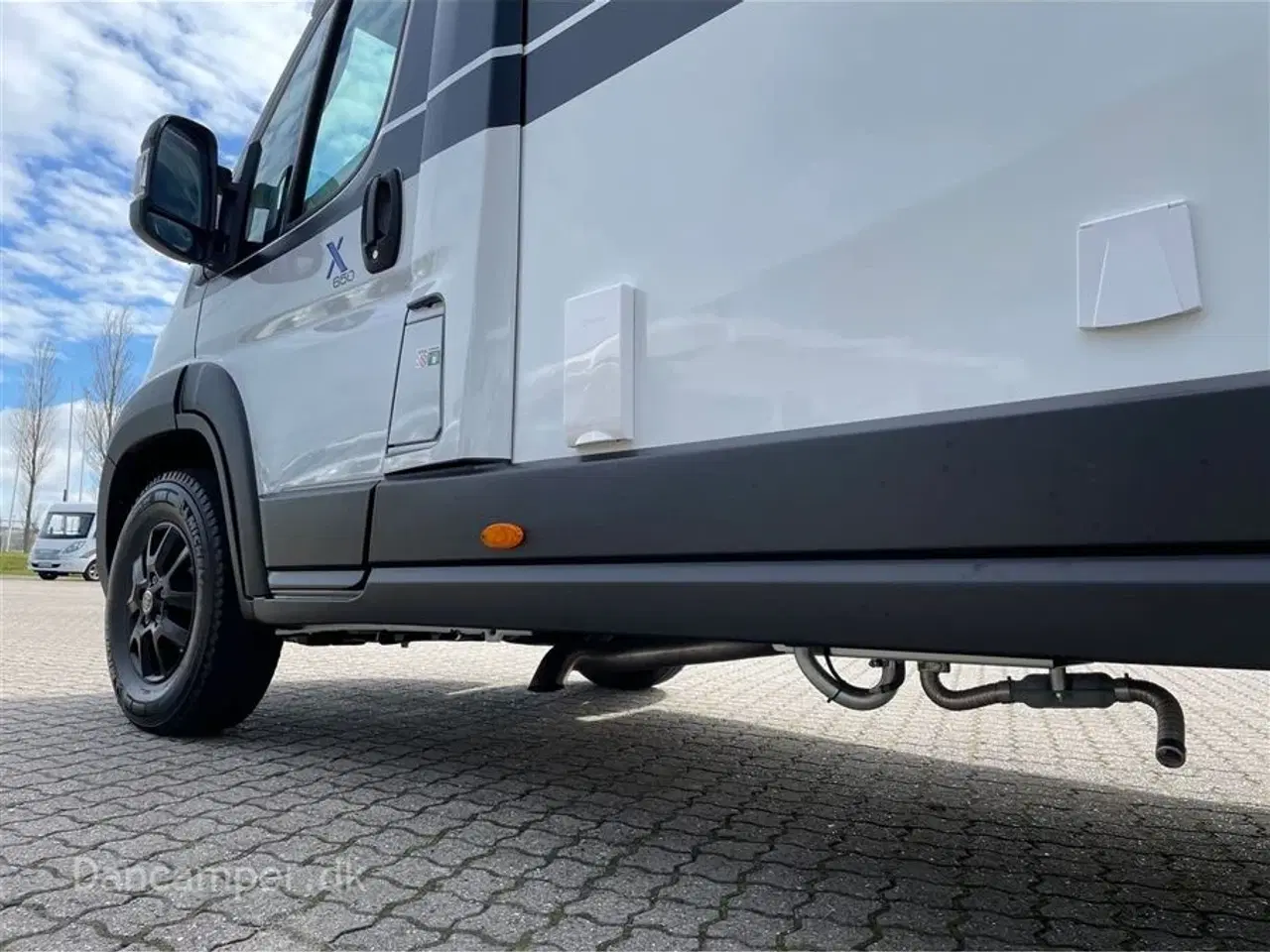 Billede 31 - 2024 - Chausson X650 Exclusive line   Unik cross-over model! Camper med stor Lounge og siddegruppe, sænkeseng, stor garage, Artic-, Connect-, Tilbehørs- og Safetypakke,