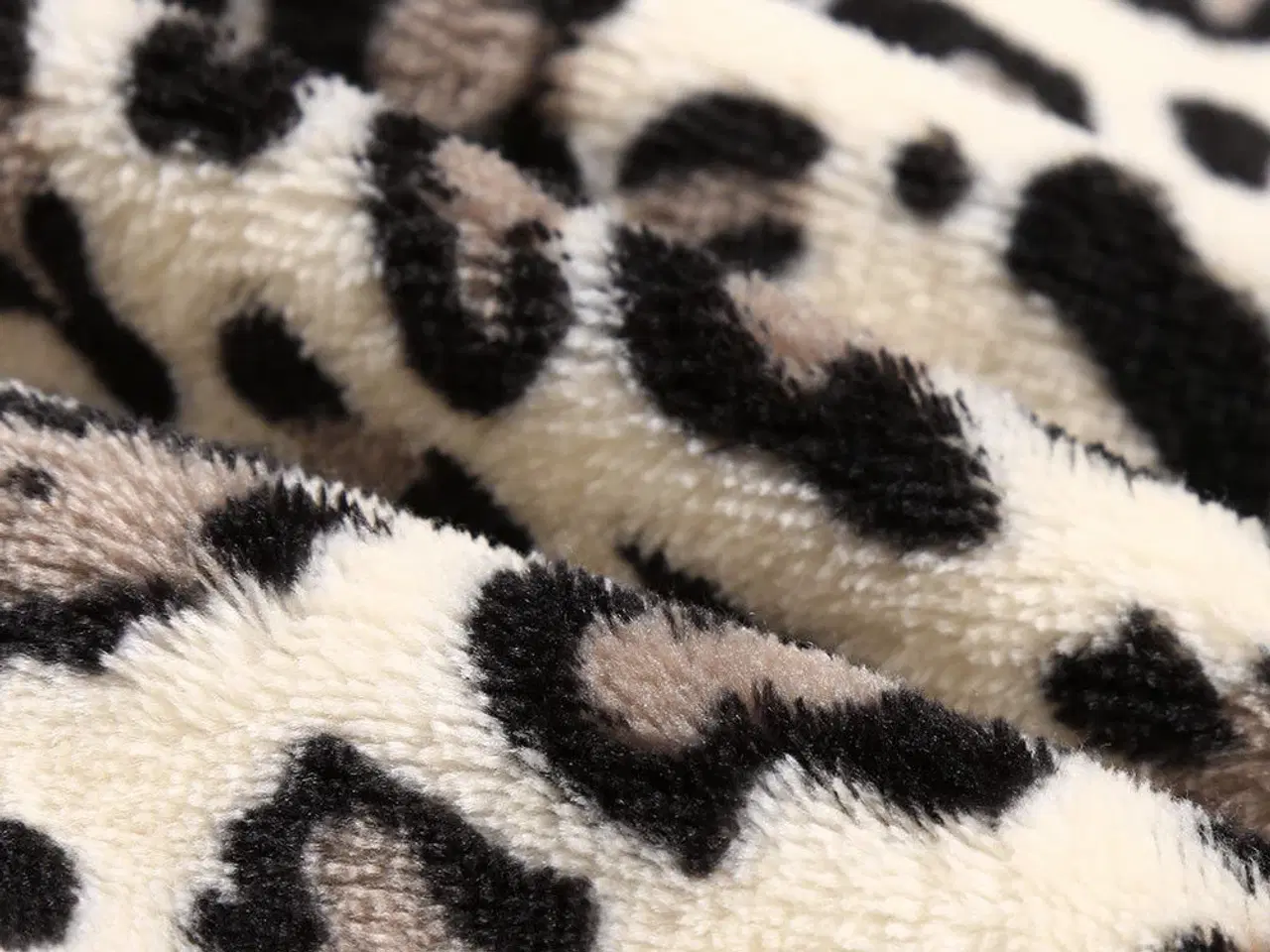 Billede 5 - frakke(cardigan) i Leopard print...  i  large.