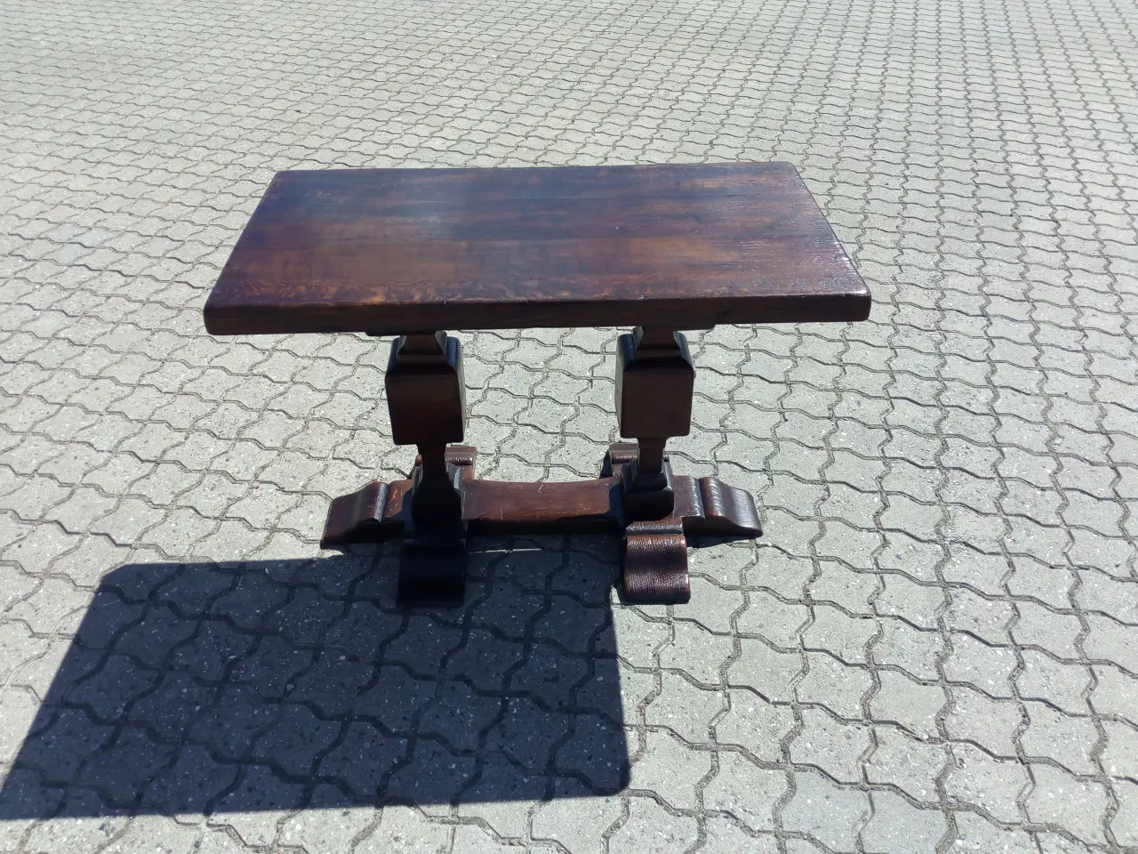 Billede 3 - Solidt Bord / Plantebord / Lampebord