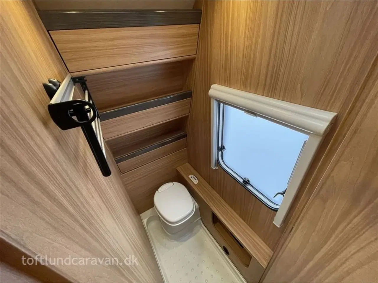 Billede 9 - 2017 - Hymer Eriba Exciting 485   Superflot kvalitetsvogn, 1 ejers, m/MOVER + EL-STØTTEBEN + GULVTEMP. mv.