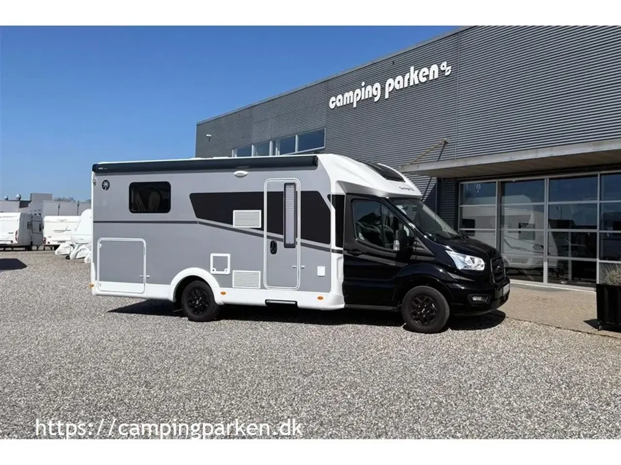 Billede 1 - 2024 - SunLight T 690L Adv. Edition aut.   Udlejes: Ny autocamper med queens bed og automatgear