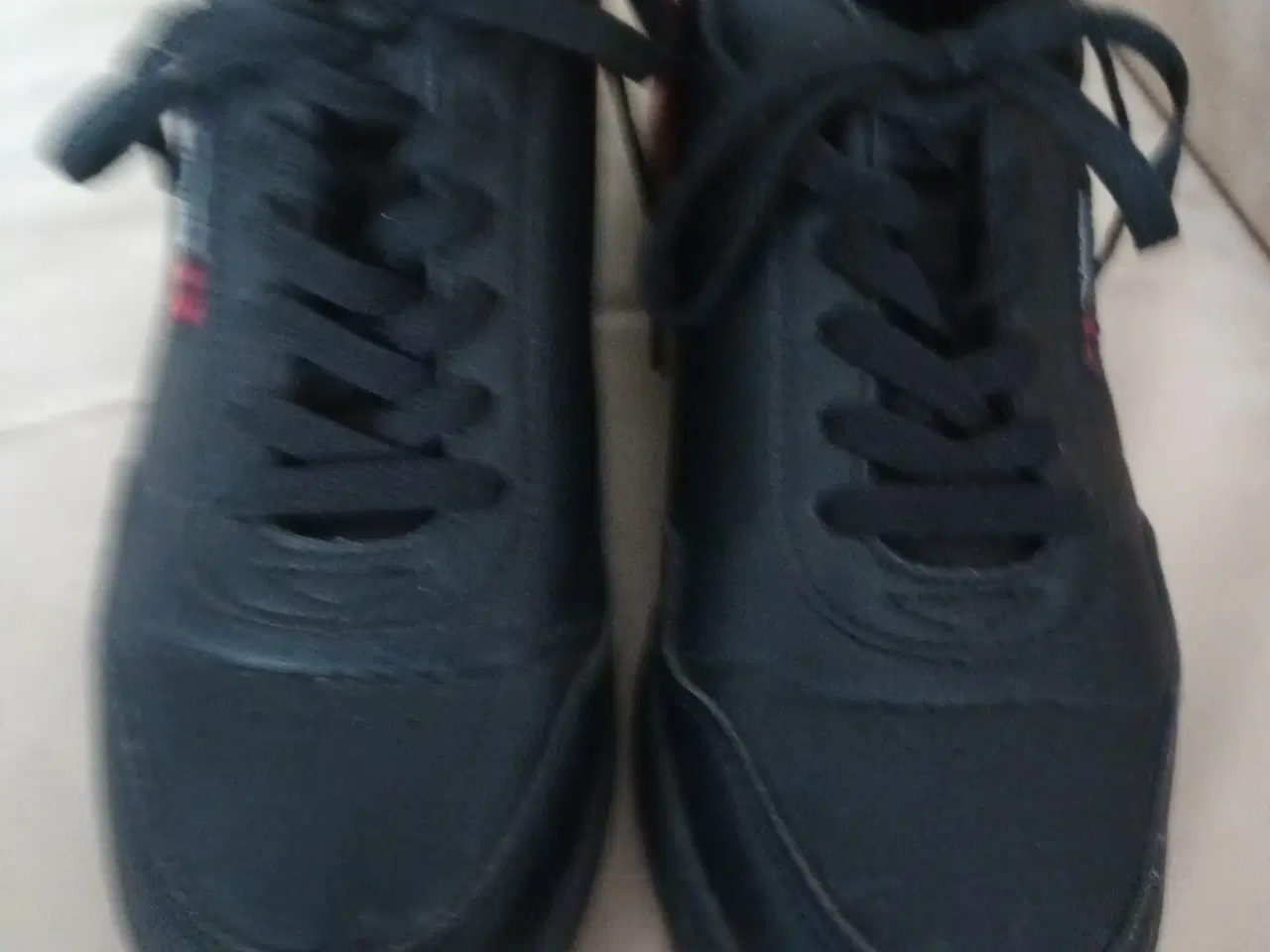 Billede 2 - FLOTTE HUMMEL SNEAKERS STR 40