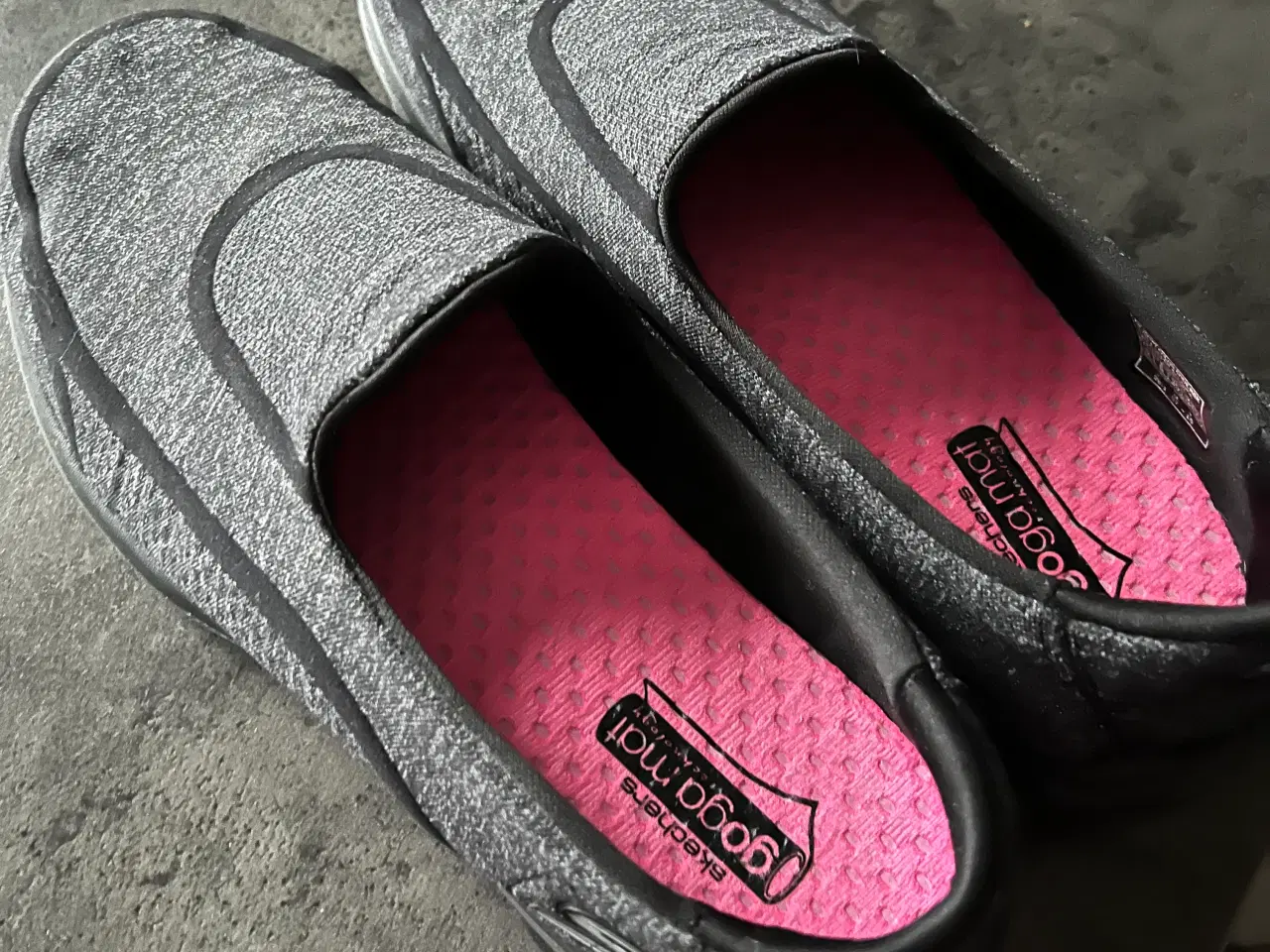 Billede 1 - sketchers sko str 39 ny stor i størelse 39,5 150kr