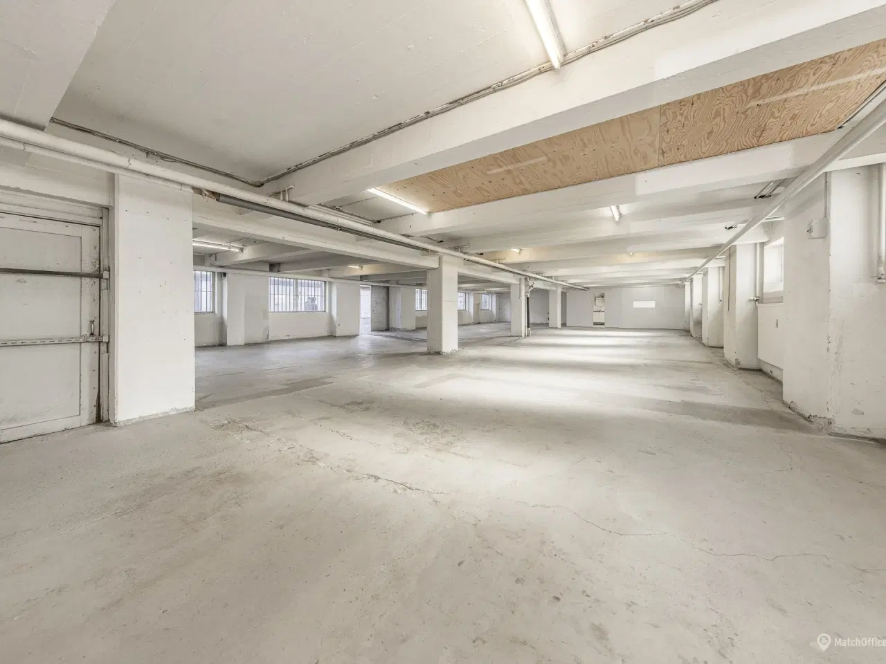Billede 1 - Unik mulighed for stort lager med dobbelt garager centralt på Nørrebro