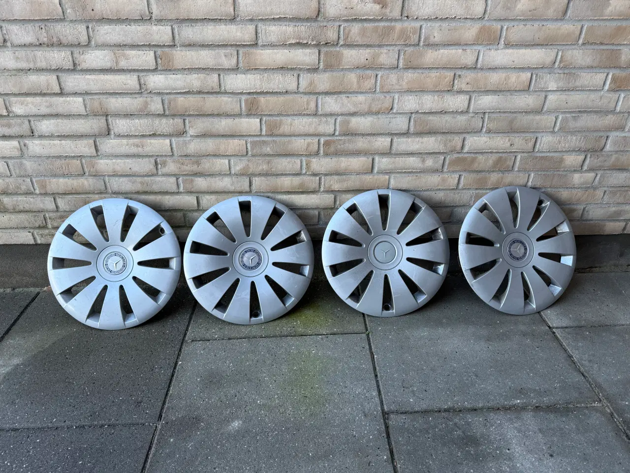 Billede 1 - Fredsgsslik -Mercedes hjulkapsler 16' Cklasse w205