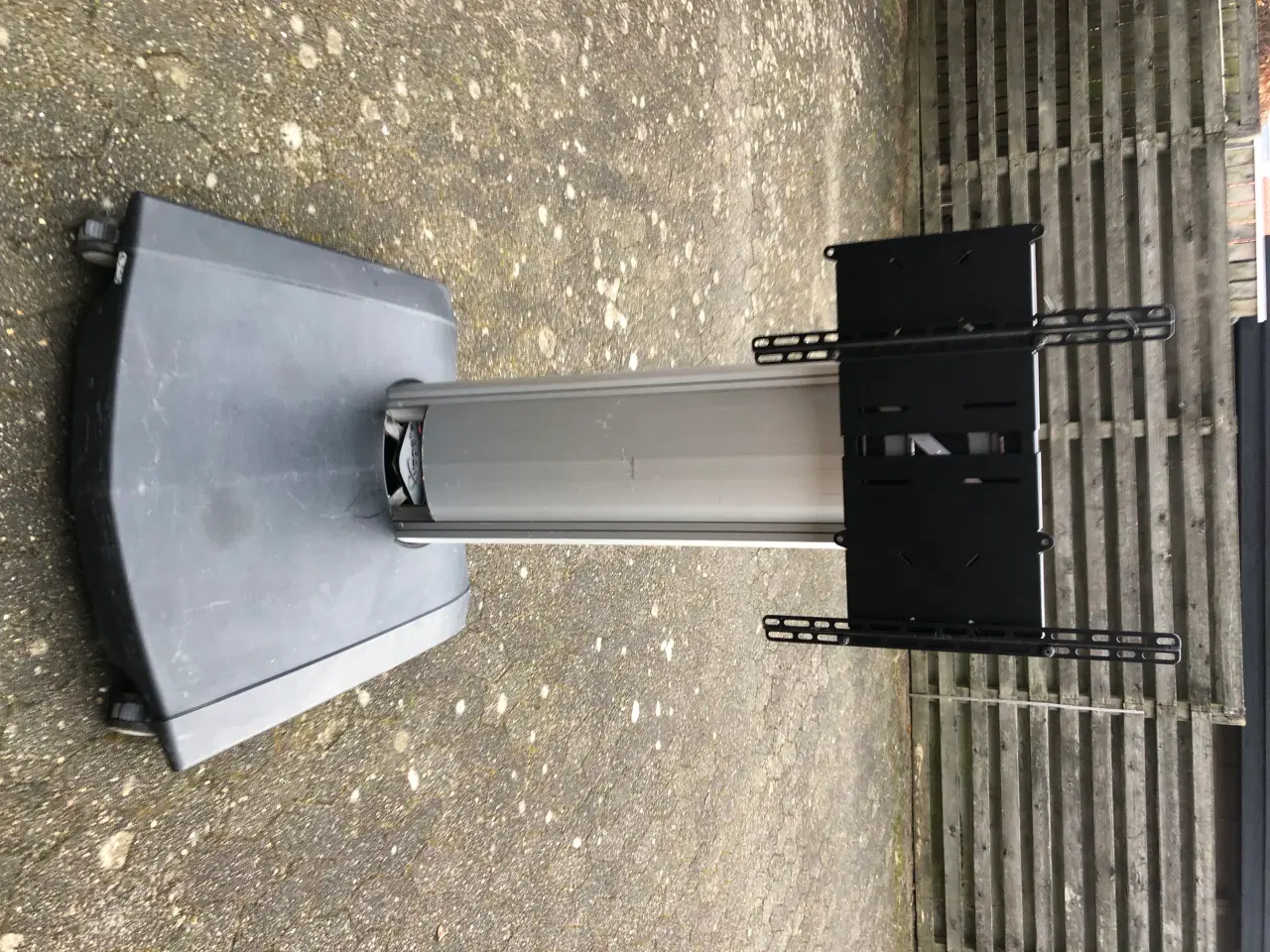 Billede 1 - TV stander justerbar 