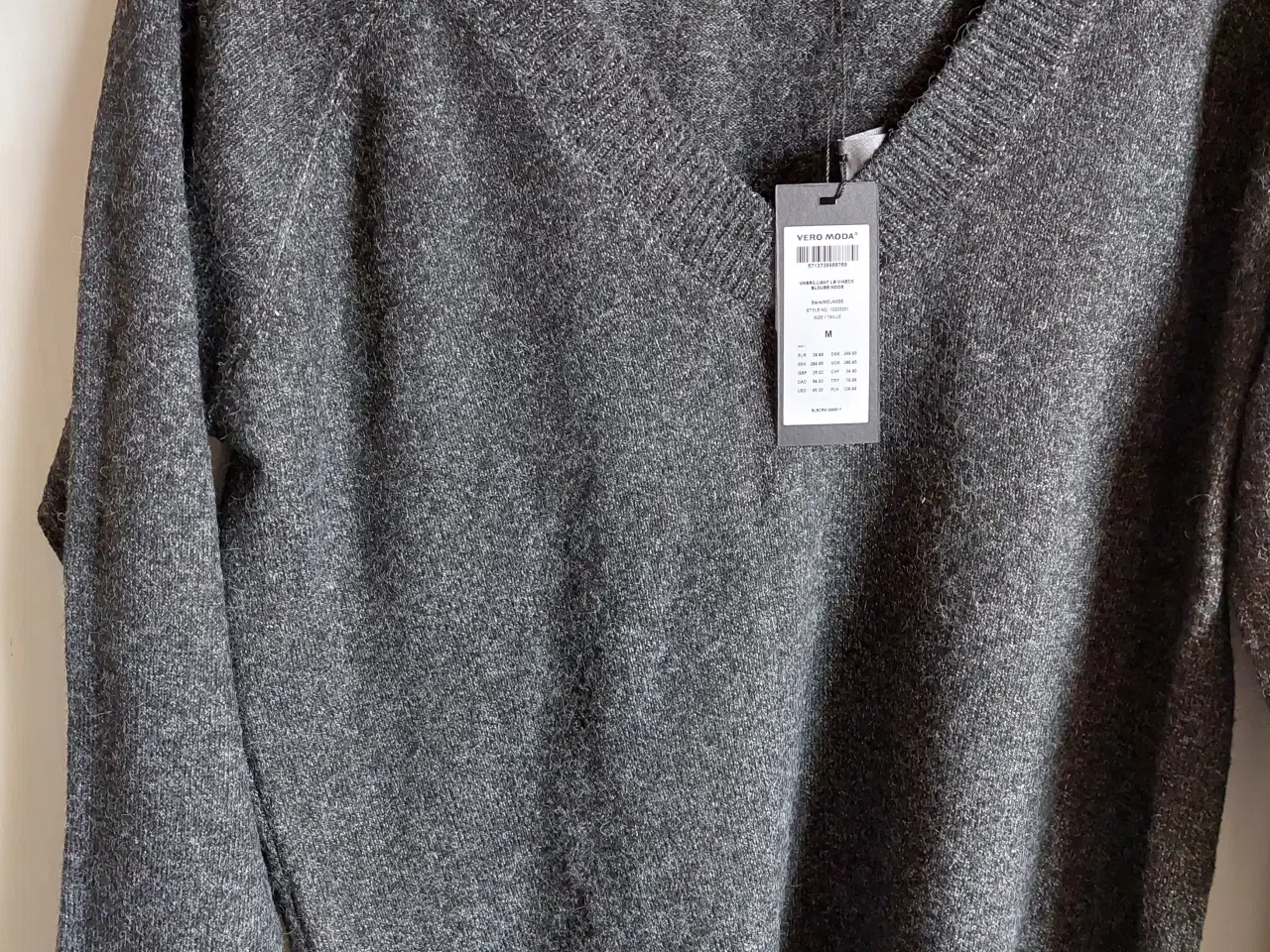 Billede 1 - Trøje Vera Moda NY Grå m V udsk str M 