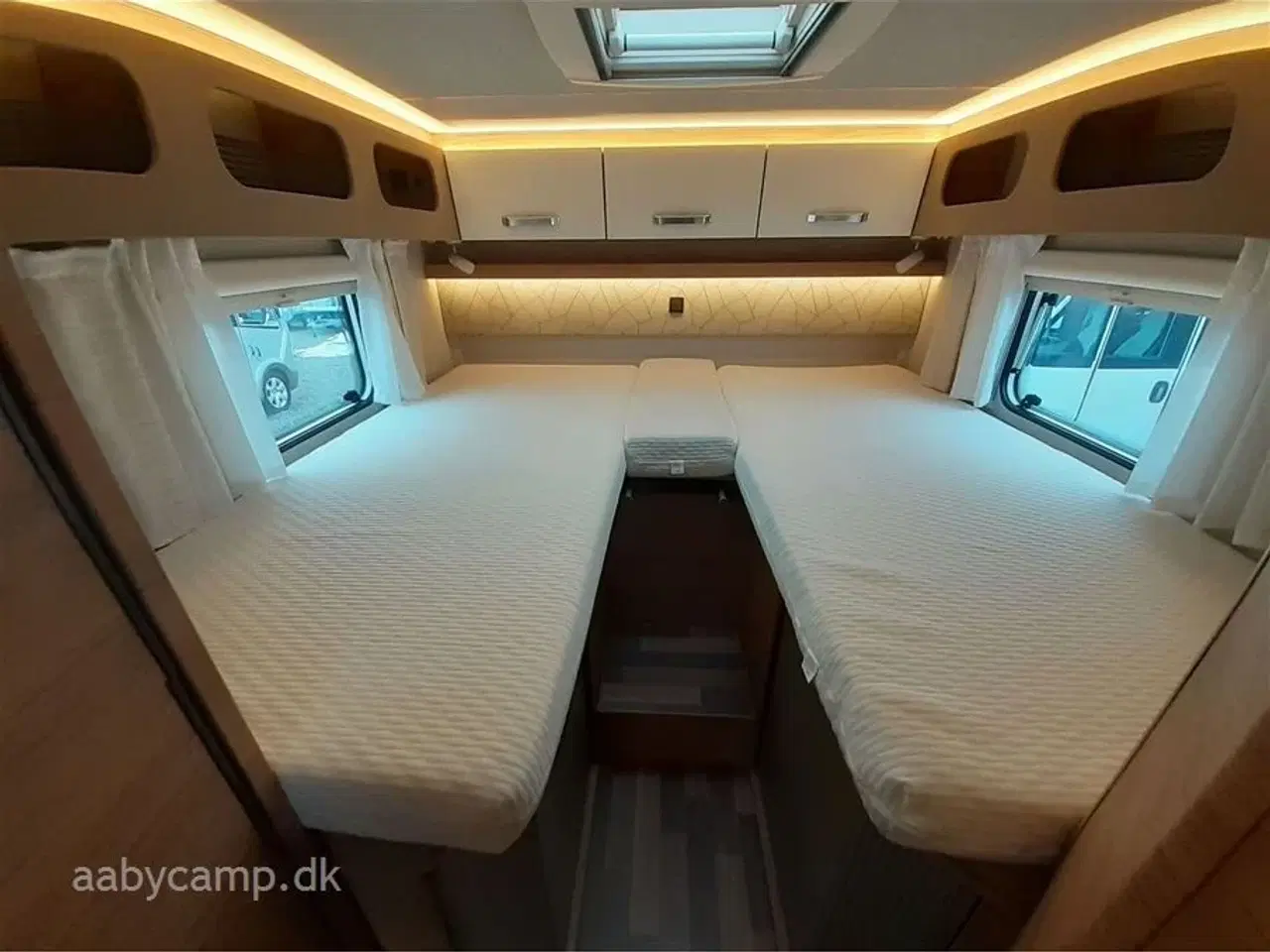 Billede 16 - 2021 - Weinsberg CaraCompact 600 MEG Pepper   Compact model på under 7 meter. med rigtig god indretning. headup display.
