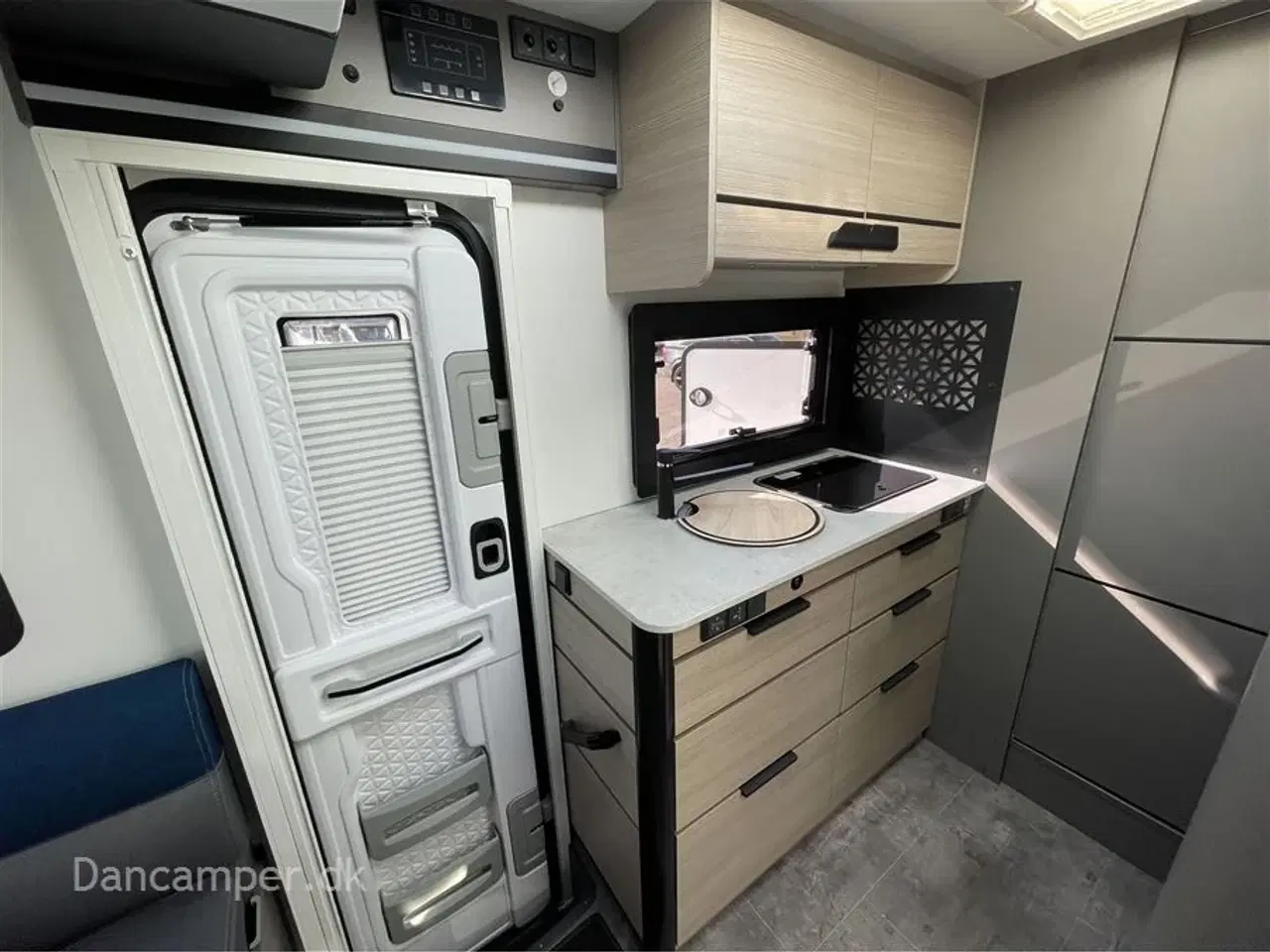 Billede 22 - 2024 - Chausson X650 Exclusive line   Camper med stor Lounge og siddegruppe, 9-trins automatgear, sænkeseng, stor garage, specialfælge, Artic, Connect- og X-tilbehørspakke ,
