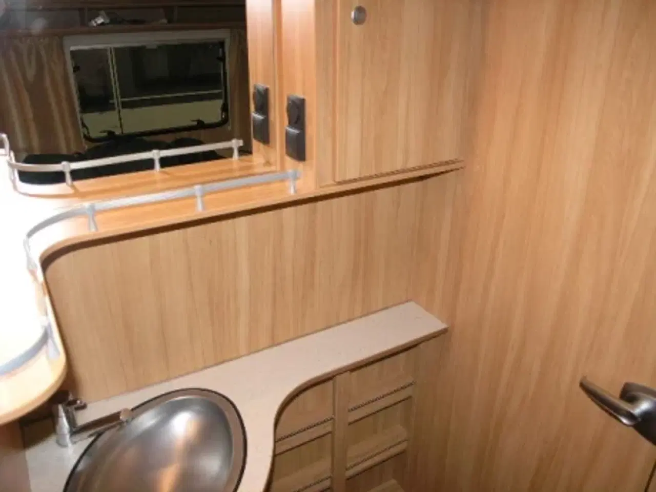 Billede 13 - Dethleffs Camper 450 DB