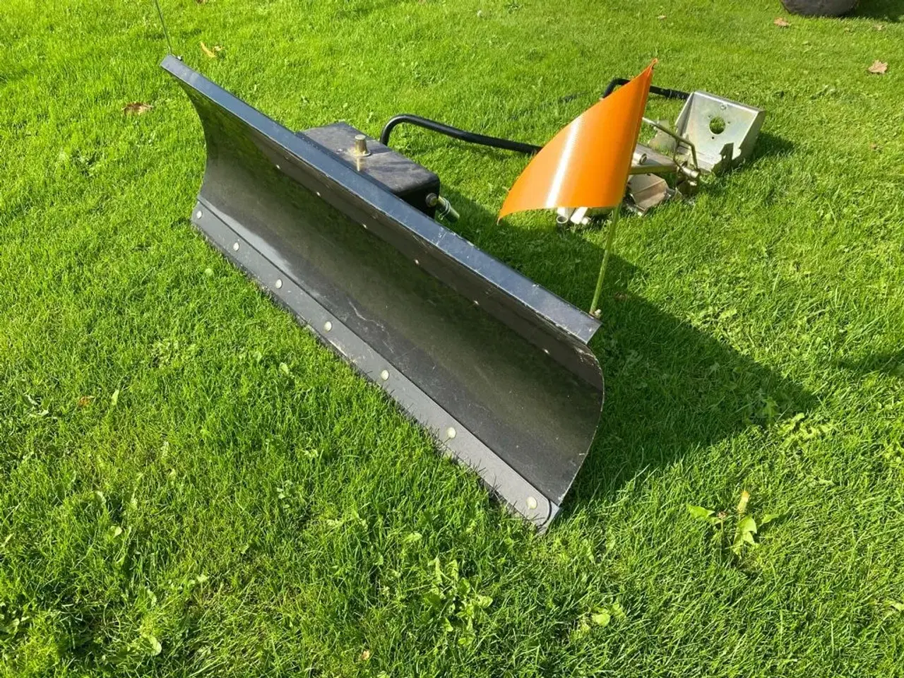 Billede 1 - 1,2m sneblad for John Deere X300/X500 serie.