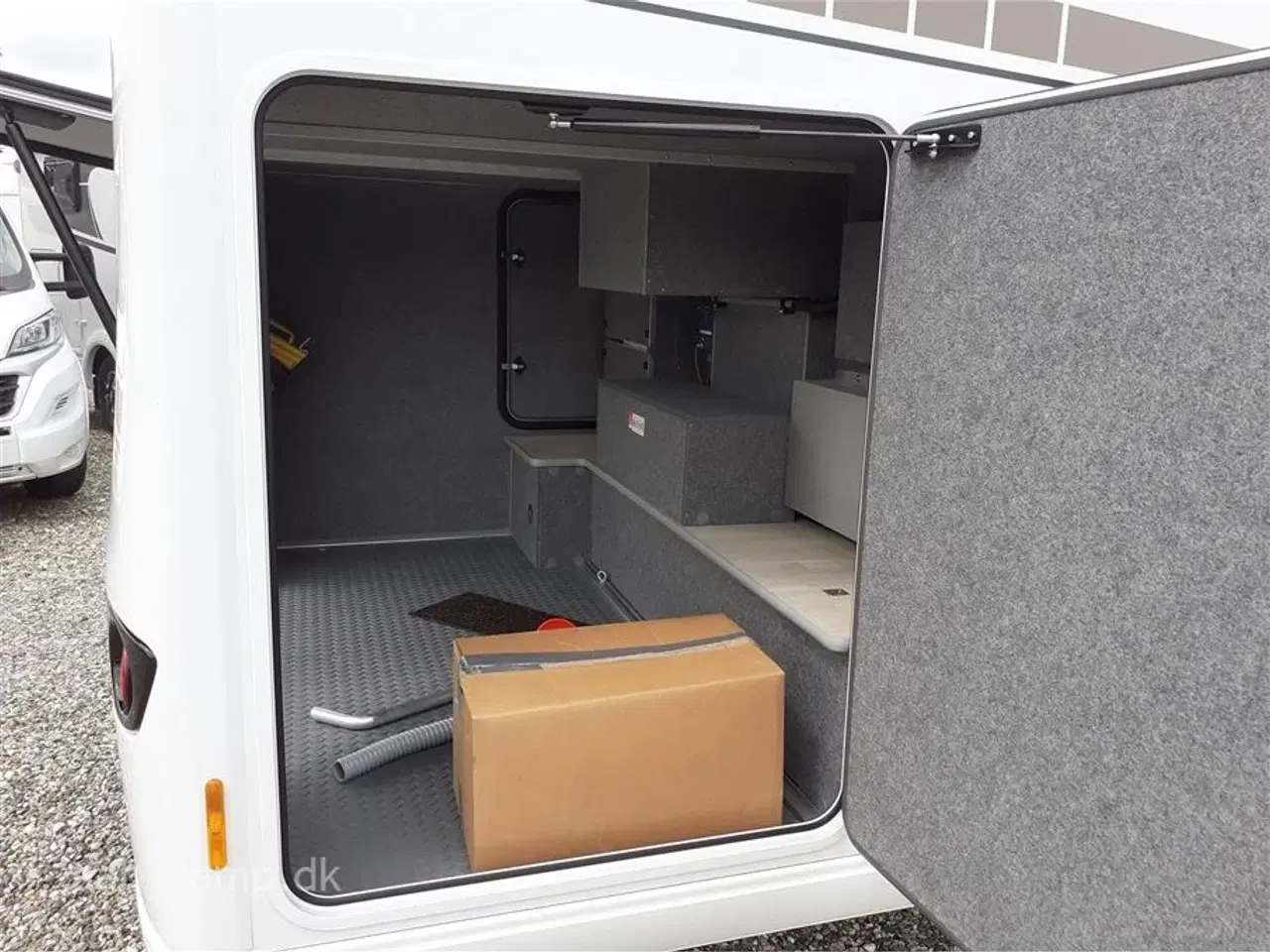 Billede 29 - 2025 - Frankia Platin Pure I 7400 GD Edition   Top udstyret 5 Stjernet Camper på Mercedes