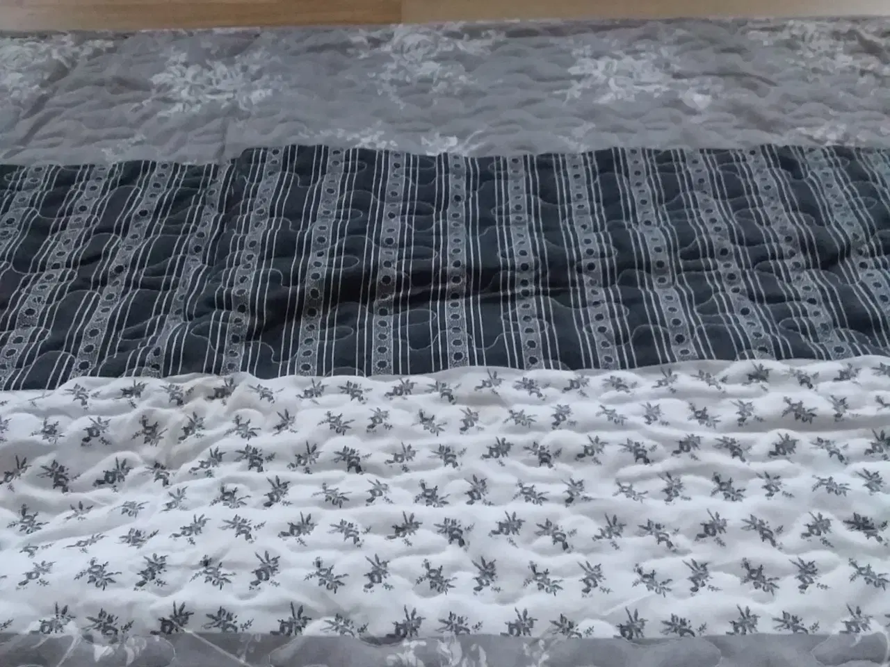 Billede 4 - Sengetæppe  ca. 235 x 250 cm