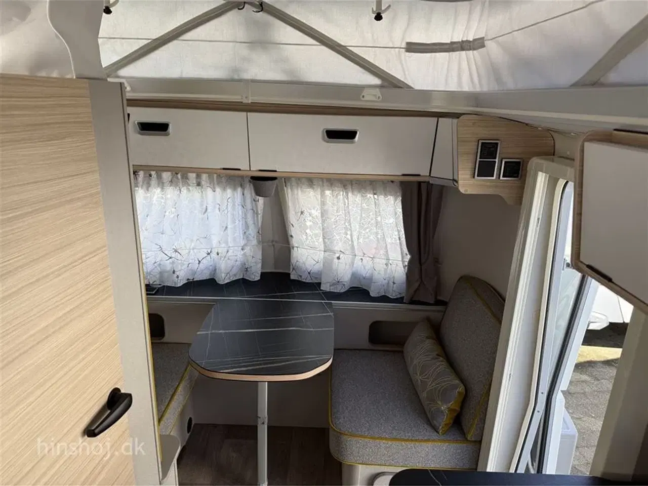 Billede 16 - 2023 - Eriba Touring 542 Urban   Næsten ny Eriba Touring med mover, markise, Isabella Touring telt fra Hinshøj Caravan