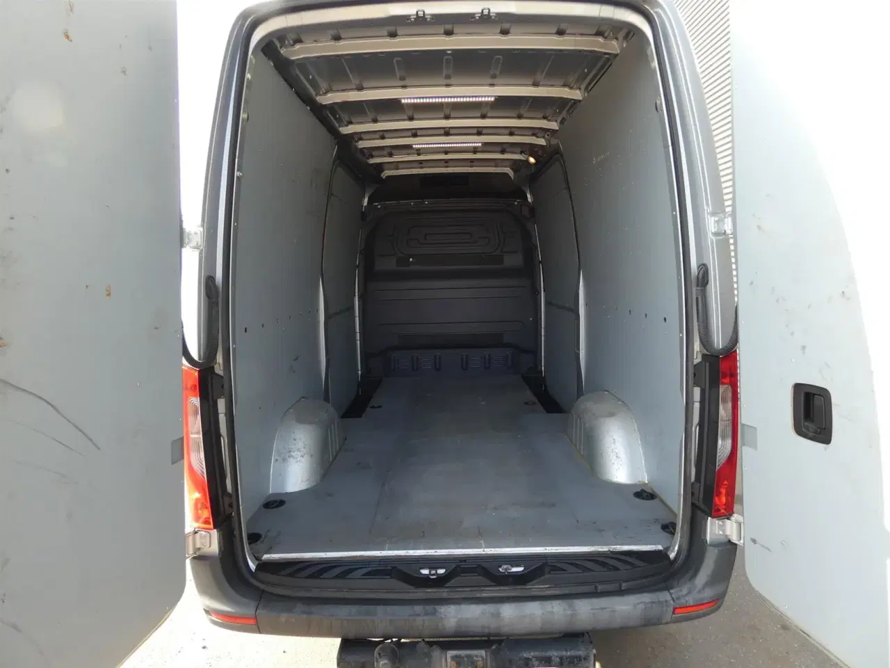 Billede 8 - Mercedes-Benz Sprinter 316 2,1 CDI A2 H2 RWD 163HK Van Aut.