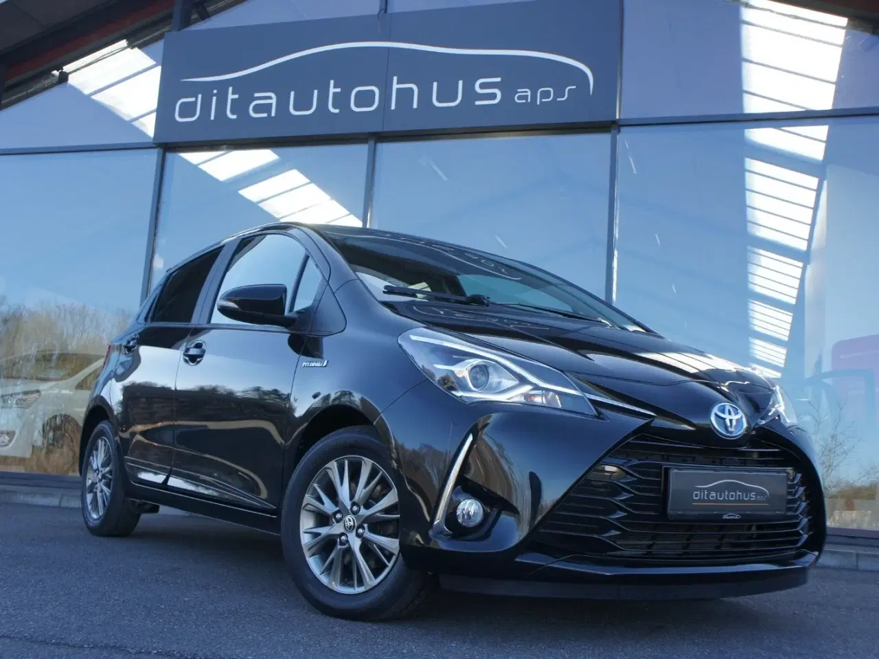 Billede 2 - Toyota Yaris 1,5 Hybrid CHIC e-CVT