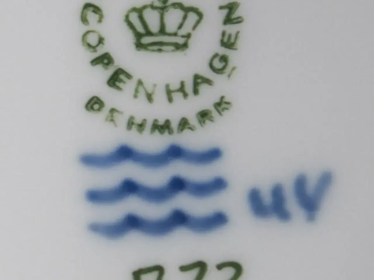 Billede 10 - Dreng med kalv, figur fra Royal Copenhagen