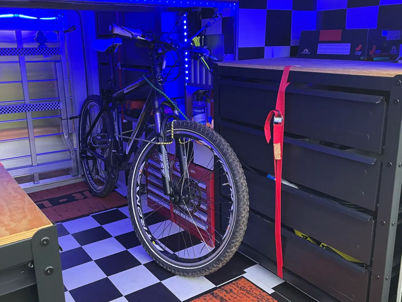 Billede 7 - Autocamper med stor garage 