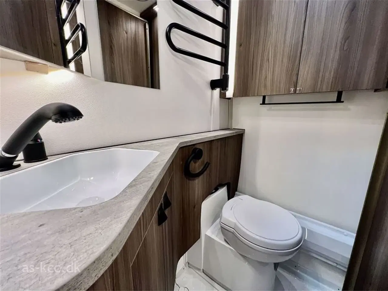 Billede 17 - 2025 - Kabe Briljant 470 XL KS