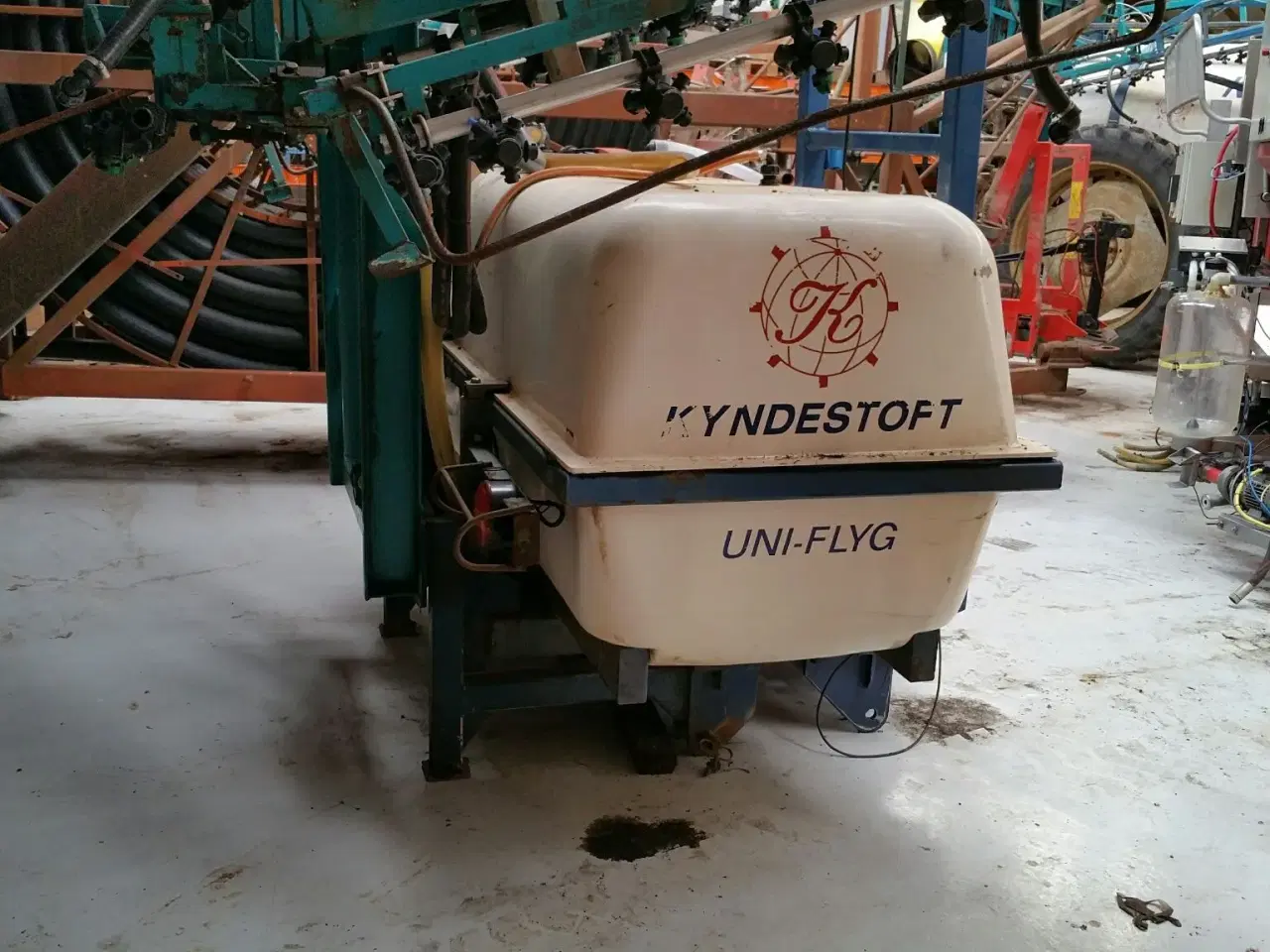 Billede 1 - 24 m/2000 lift sprøjte/Fronttank Nysynet