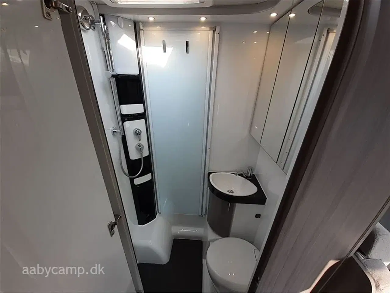 Billede 15 - 2022 - Hobby Ontour Edition V65 GE   solceller. elektrisk indgangstrin og markise. hæve/sænke cykelstativ. gasalarm.batteri. LPG gas system.