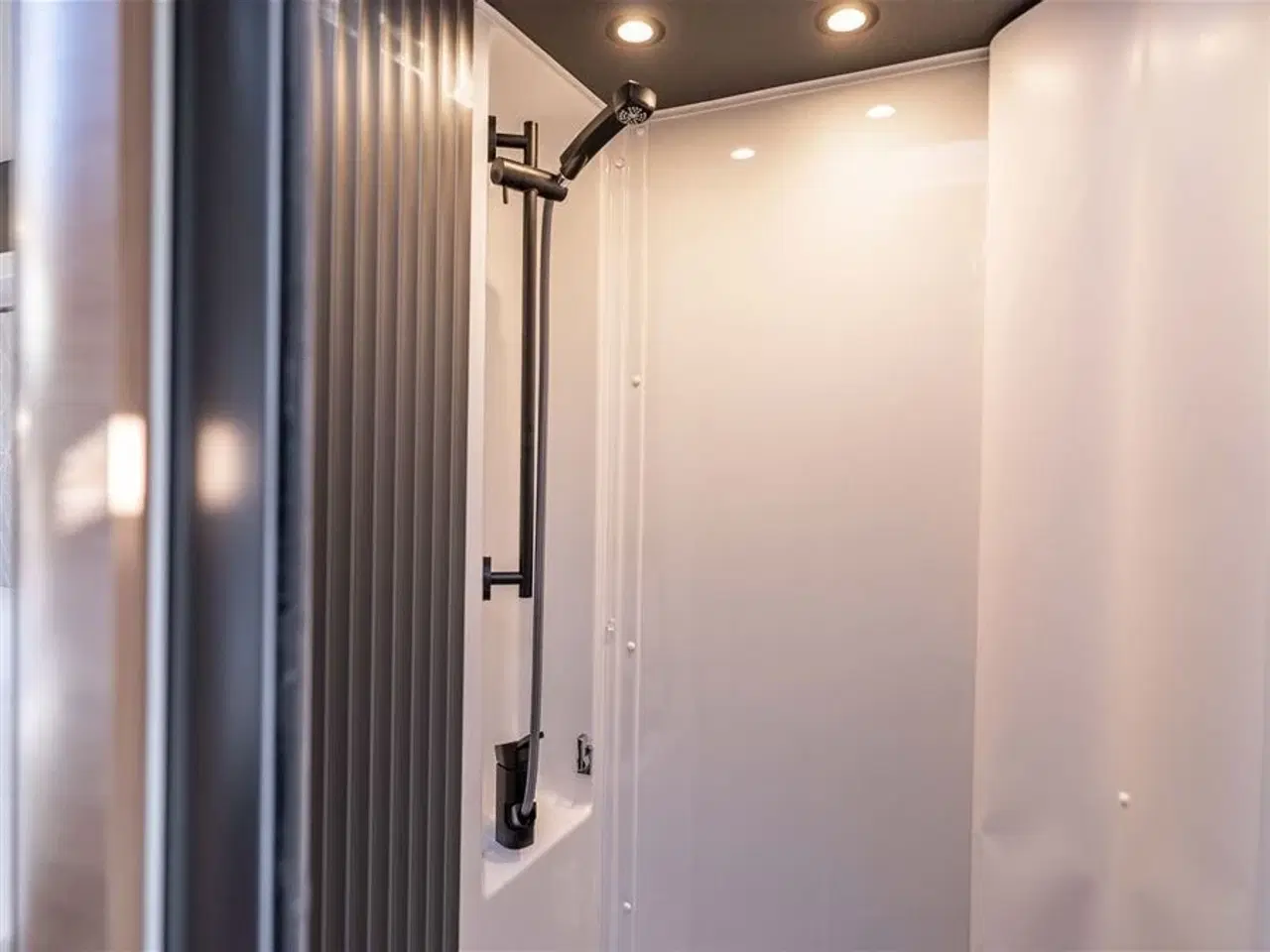 Billede 26 - 2025 - Knaus L!VE TI 650 MEG Platinium Selection   KNAUS L!VE KAMPAGNE - SPAR 95.000