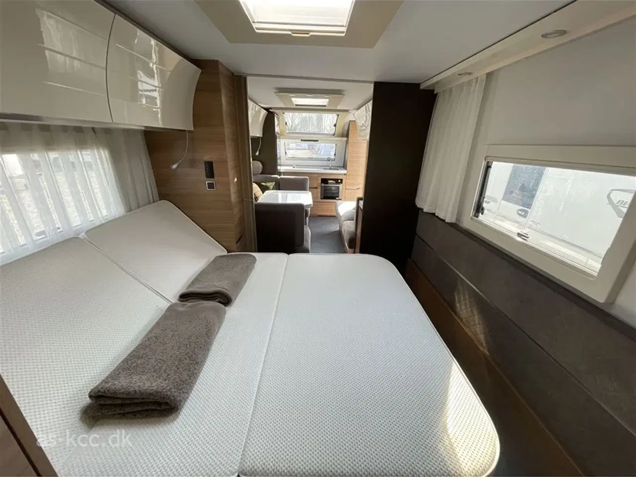 Billede 12 - 2021 - Adria Alpina 663 HT Alde Centralvarme   Adria Alpina 663 HT årg. 2021 4 sovepladser, 8 siddepladser og Isabella Commodore 3 m. Alde Centralvarme.