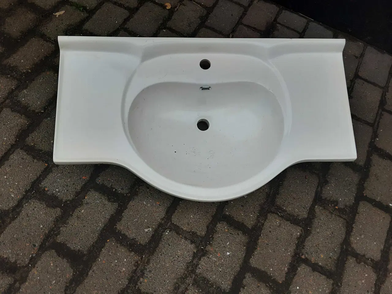 Billede 1 - Badeværelset  vask