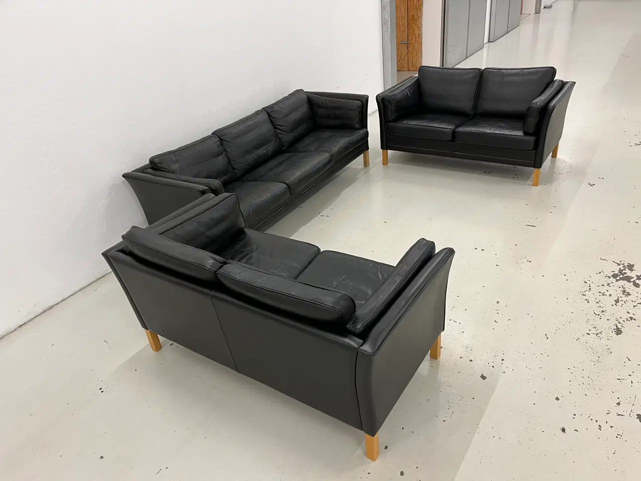 Billede 6 - Mogens Hansen MH2225 Sofagruppe i sort prestige.