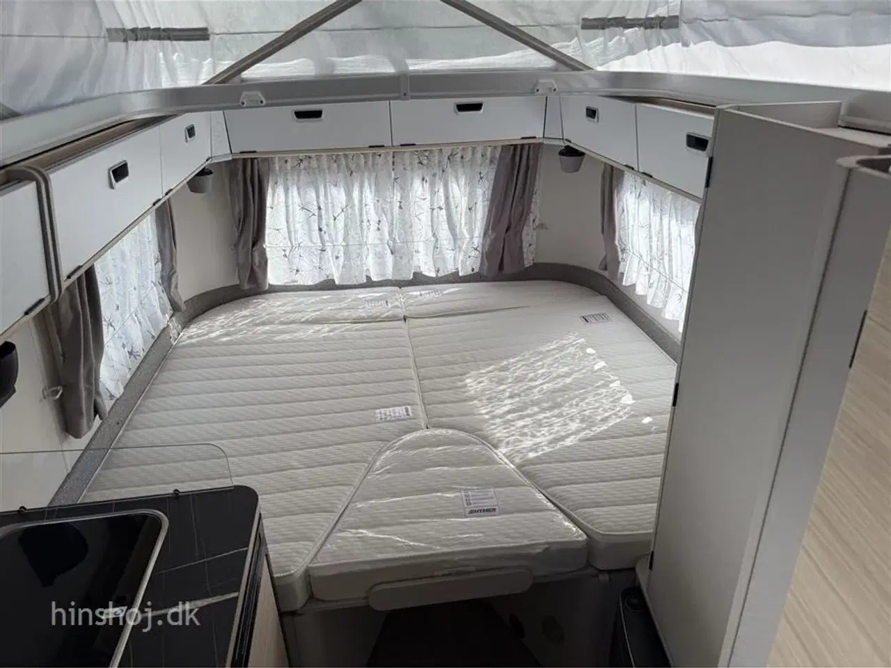 Billede 17 - 2023 - Eriba Touring 542 Urban   Næsten ny Eriba Touring med mover, markise, Isabella Touring telt fra Hinshøj Caravan