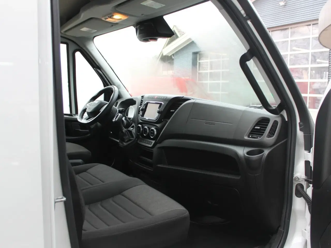 Billede 10 - Iveco Daily 3,0 35S18 12m³ Van AG8
