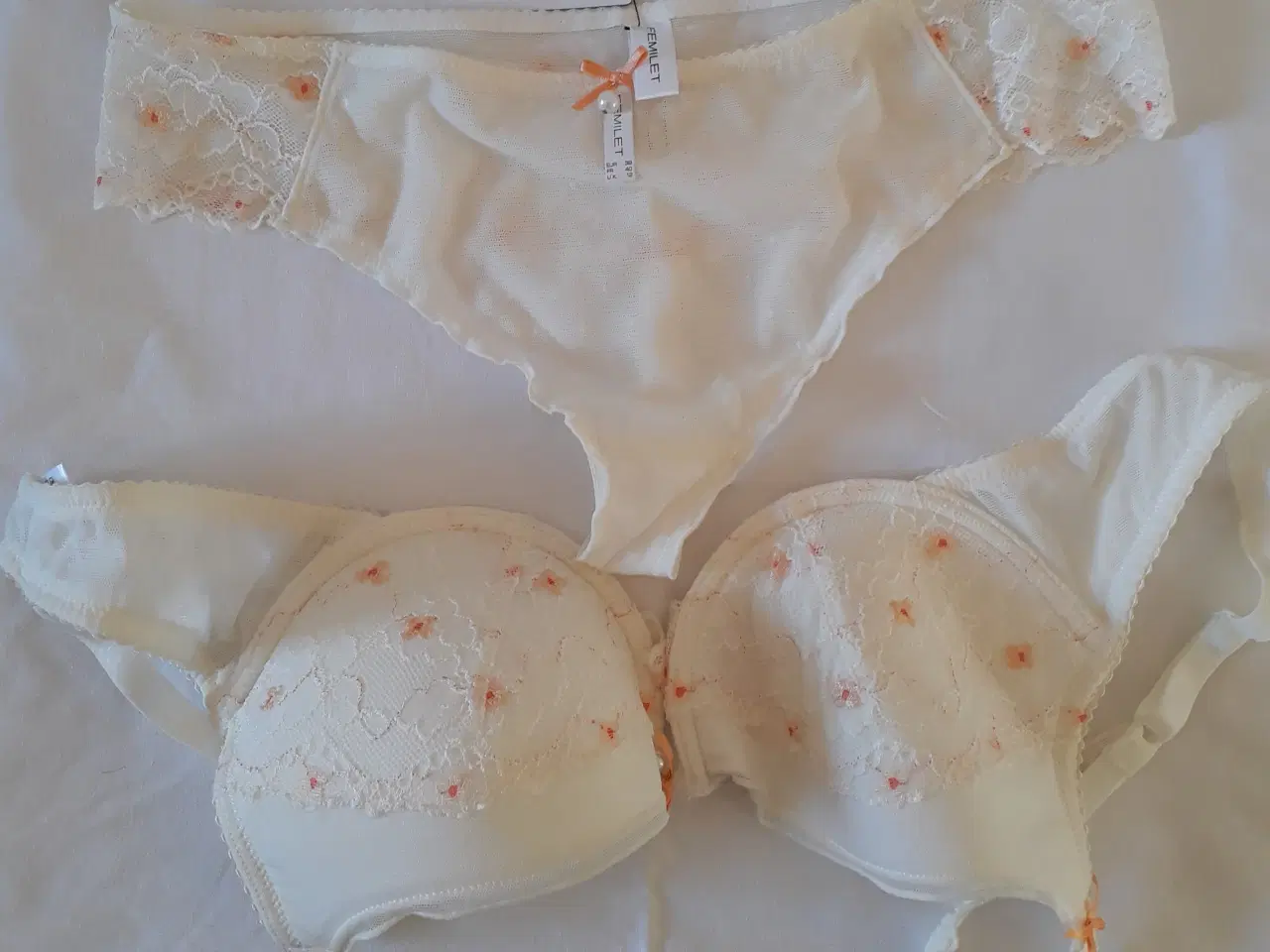 Billede 4 - BH/trusser, Femilet str. 38/70C + 38/75C