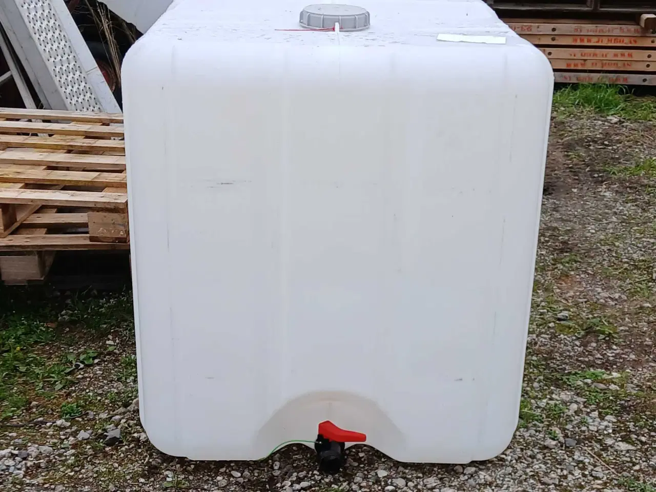 Billede 1 - Vandbeholder 1000l