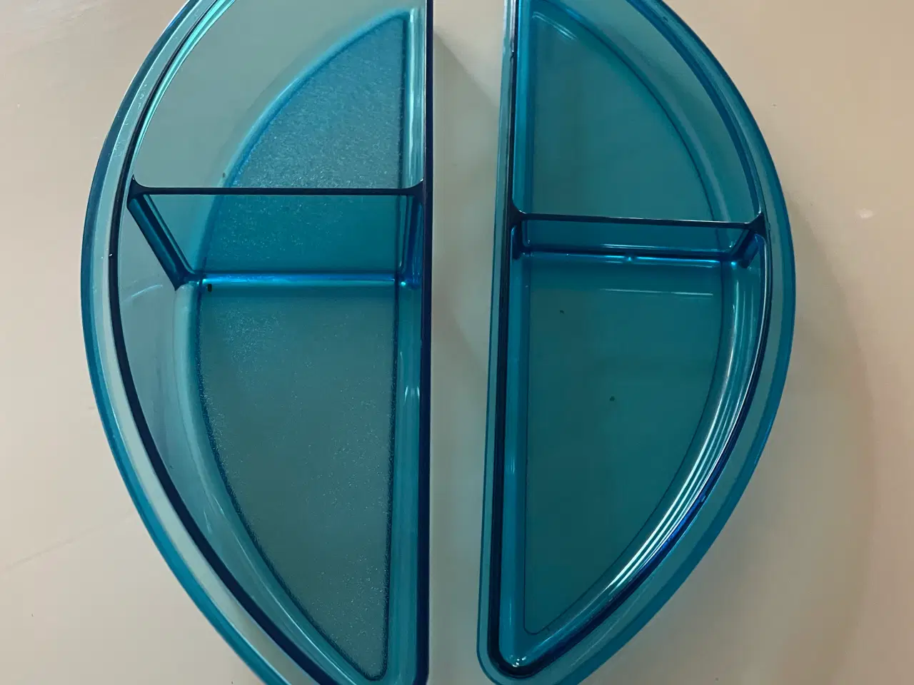 Billede 2 - Box med inddelte rum fra Tupperware