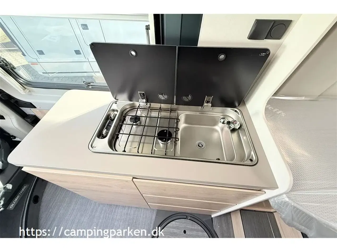 Billede 10 - 2024 - Dethleffs Globetrail CVD 600 ER Advantage   Smart Dethleffs camper van under 6 meter med enkeltsenge og automatgear