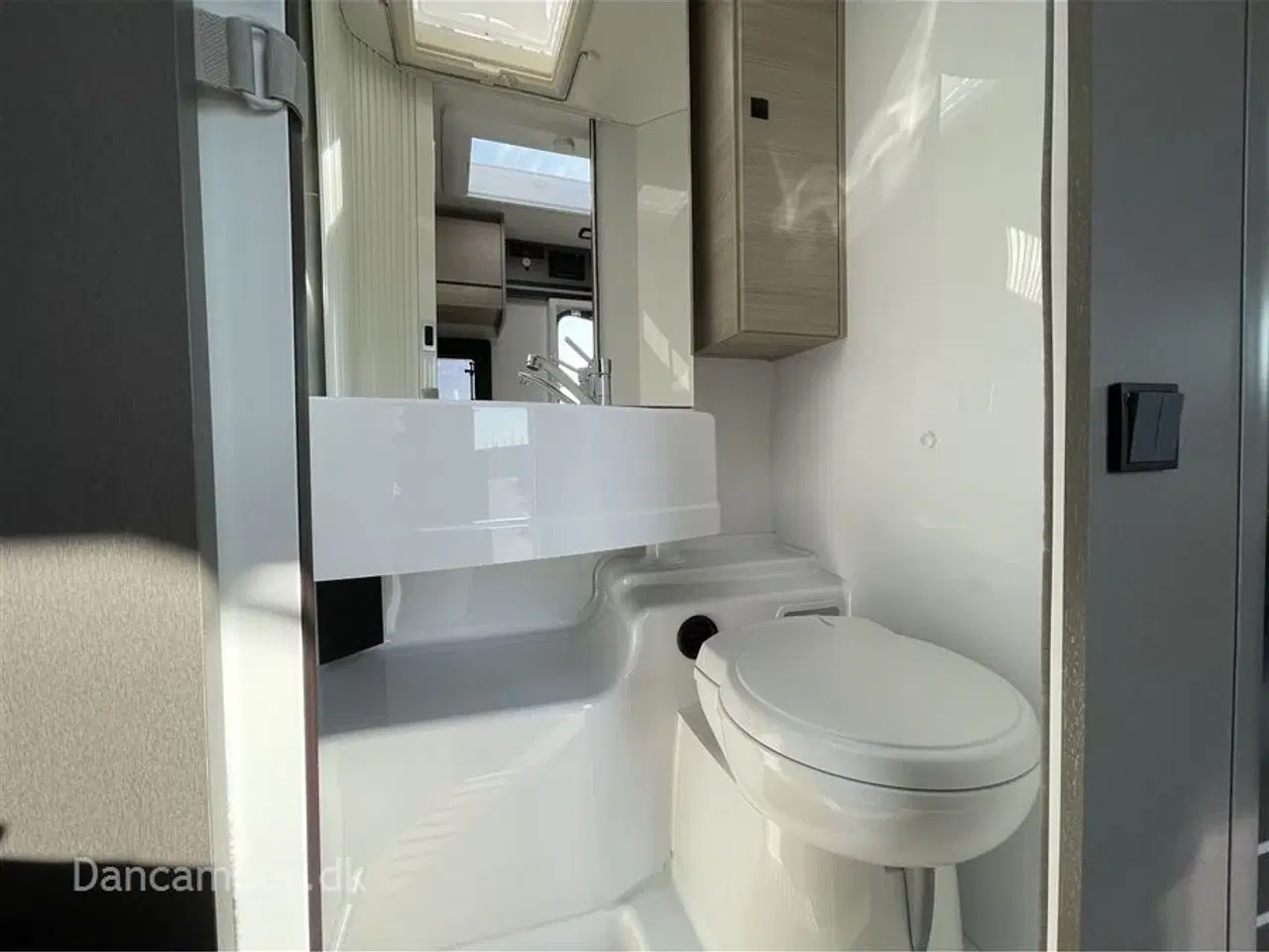 Billede 20 - 2024 - Chausson X650 Exclusive line   Camper med stor Lounge og siddegruppe, 9-trins automatgear, sænkeseng, stor garage, specialfælge, Artic, Connect- og X-tilbehørspakke ,