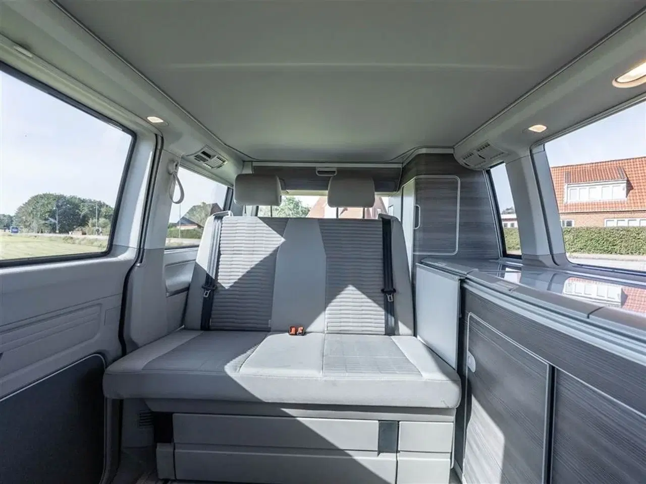 Billede 2 - 2018 - VW California Ocean 4 Motion   Velholdt og fuldt udstyret autocamper med firehjulstræk - Kørt 118,000 Km.