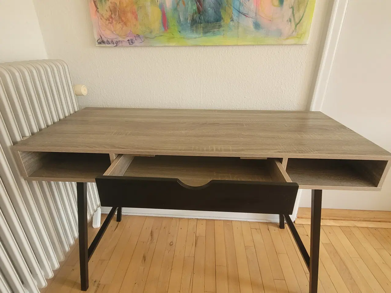 Billede 7 - Skrivebord + stol 295 kr.