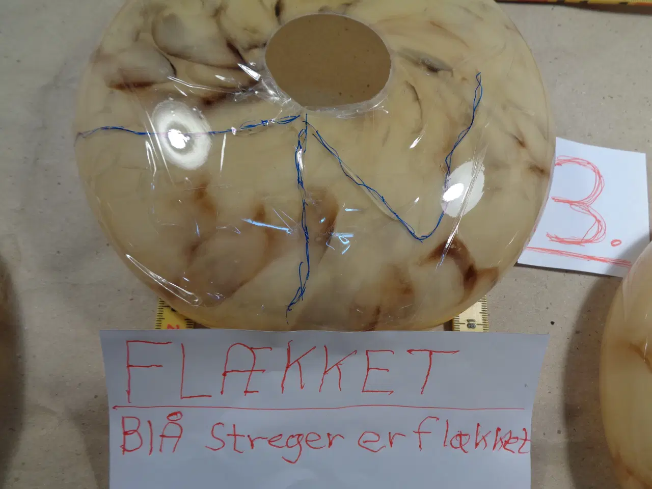 Billede 2 - Lampeskærme i glas,3ens,antikke