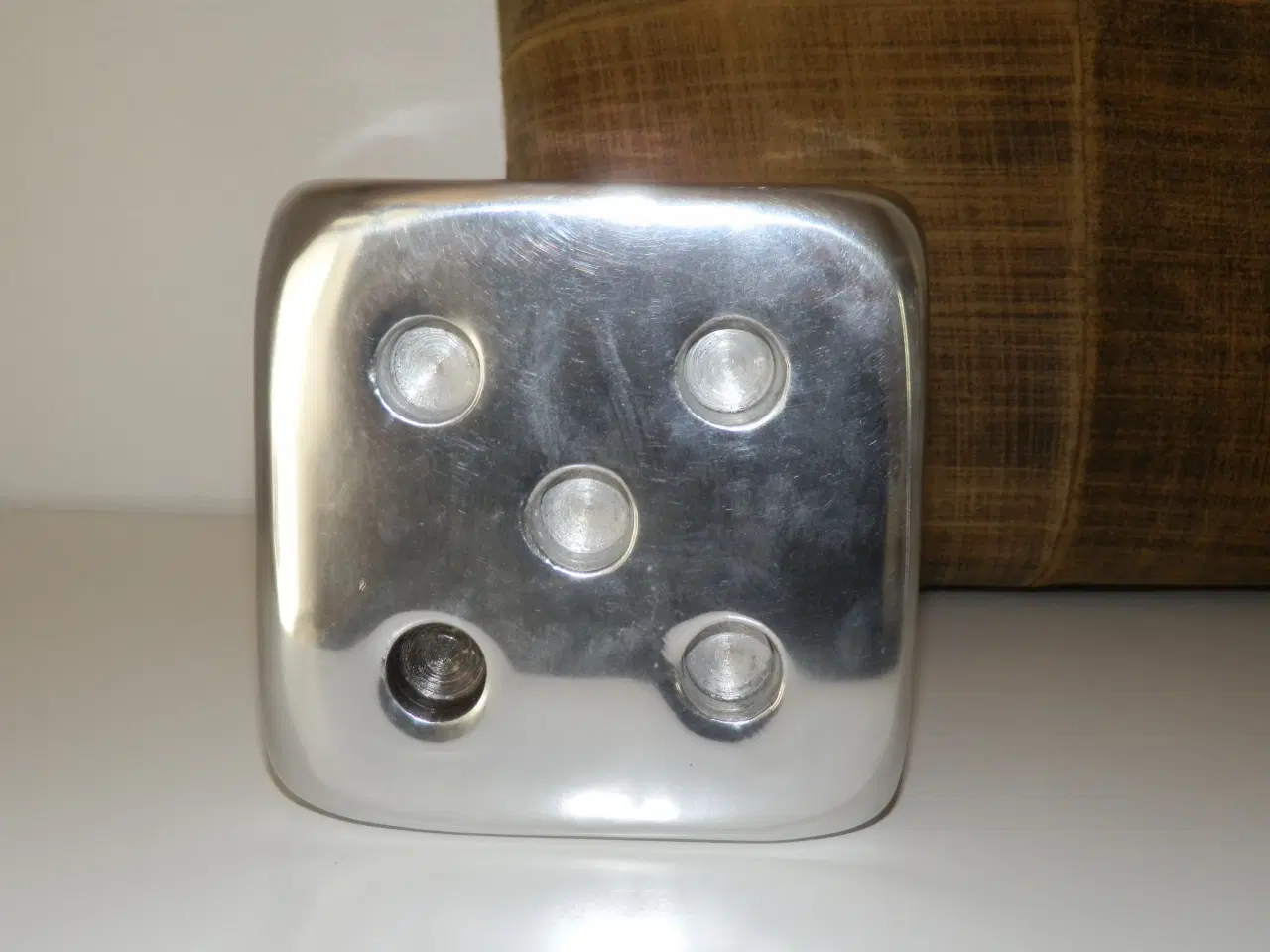 Billede 5 - Furre Hause metal skål, terning og læderpude.