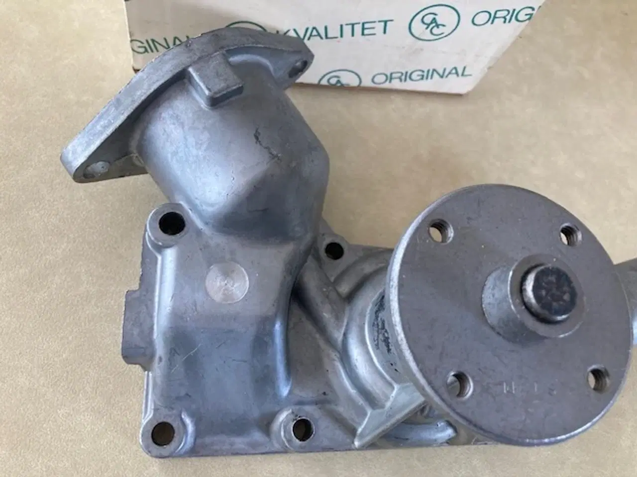 Billede 4 - Vauxhall vandpumpe med pakning