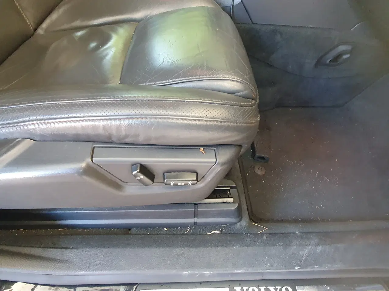 Billede 10 - Volvo XC90 2,5 D5 aut. 7-pers. Sort m. sort læder 