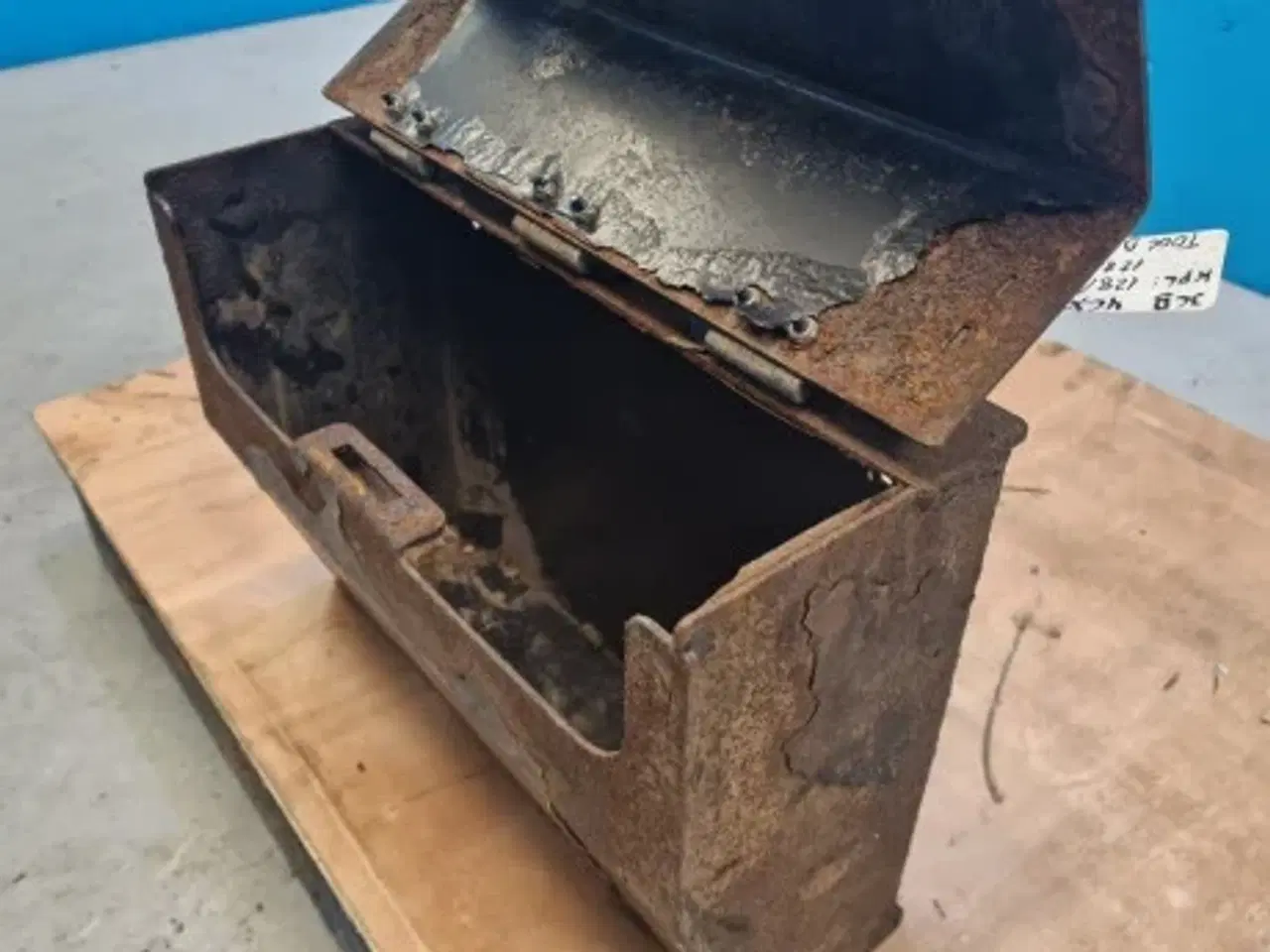 Billede 2 - JCB 4CX  Værktøjskasse 128/H0977