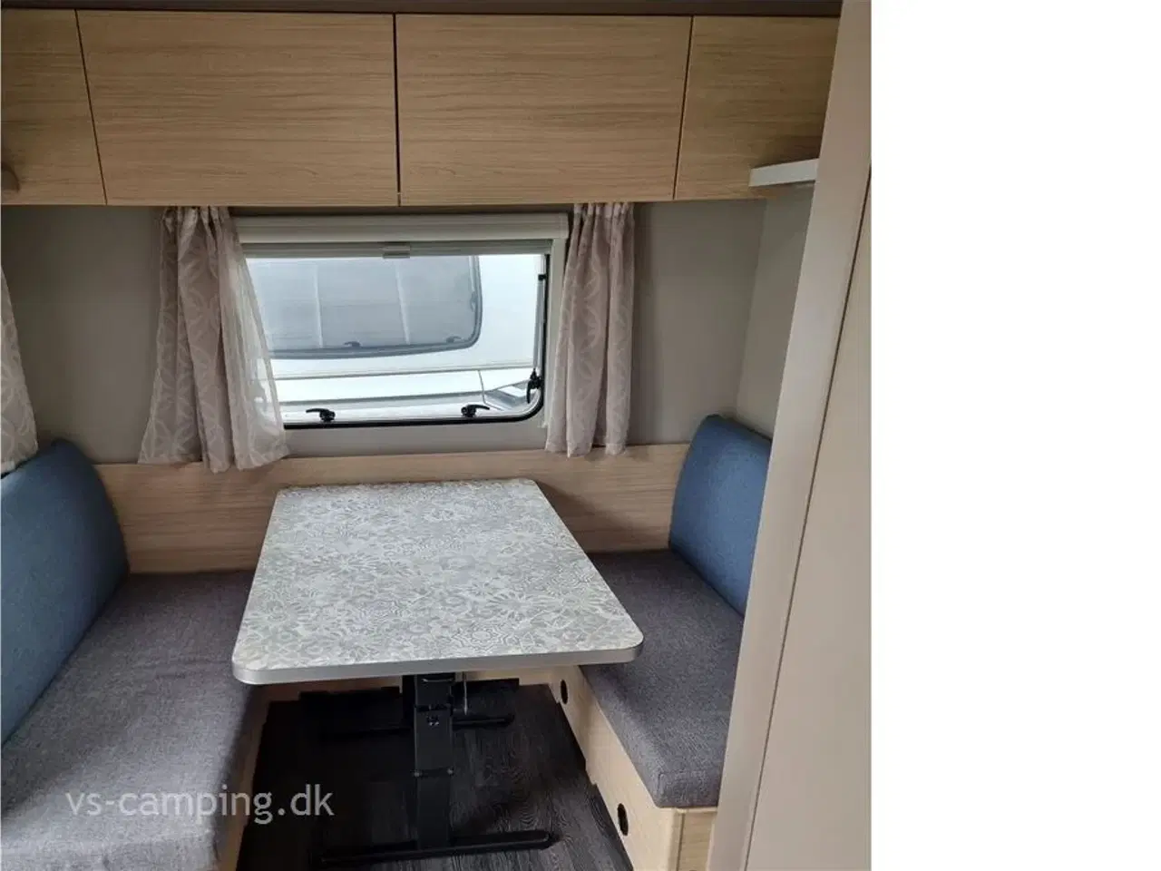 Billede 3 - 2024 - Weinsberg CaraCito 470 EU E-Power   RUMMELIG CAMPINGVOGN MED ENKELTSENGE MED LAV EGENVÆGT